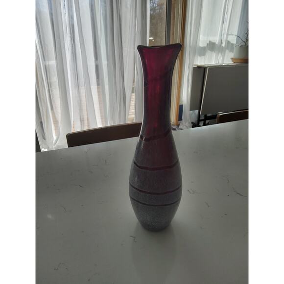 Amethyst purple blown glass vase( Blenko?) WhitevSwirl pattern/brushed - Picture 2 of 6